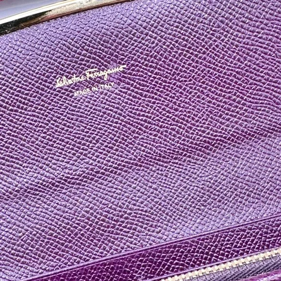 SALVATORE FERRAGAMO GANCINI CONTINENTAL WALLET - Picture 7 of 10